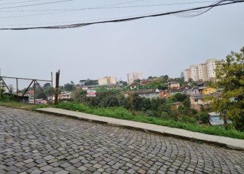 Terreno com 870m², no bairro Bela Vista em Caxias do Sul para Comprar