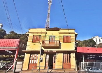 Casa Comercial com 70m², 3 dormitórios, no bairro São Leopoldo em Caxias do Sul para Alugar