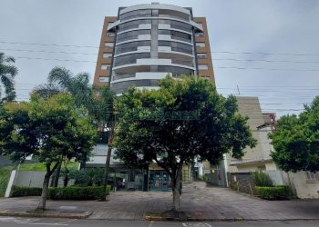 Apartamento com 78m², 2 dormitórios, 2 vagas, no bairro Centro em Caxias do Sul para Comprar