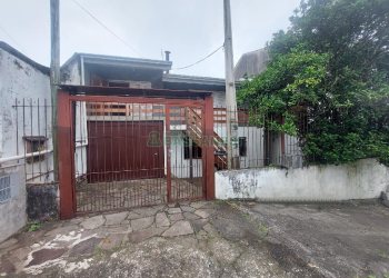 Casa com 90m², 2 dormitórios, 2 vagas, no bairro Santa Corona em Caxias do Sul para Alugar