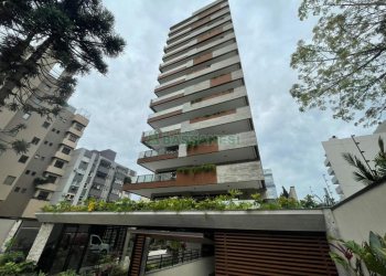 Apartamento com 266m², 3 dormitórios, 2 vagas, no bairro Exposição em Caxias do Sul para Comprar