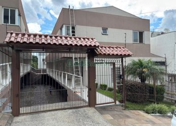Sobrado com 62m², 2 dormitórios, 1 vaga, no bairro São Luiz em Caxias do Sul para Comprar