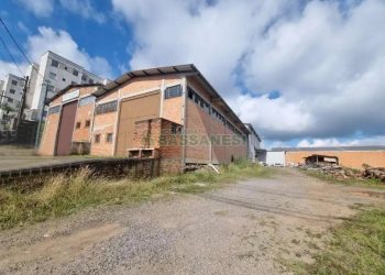Pavilhão com 620m², no bairro Bela Vista em Caxias do Sul para Alugar