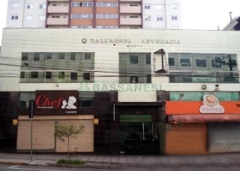 Sala com 80m², no bairro Centro em Caxias do Sul para Alugar