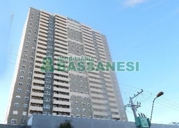 Apto Mobiliado com 47m², 1 dormitório, 1 vaga, no bairro Madureira em Caxias do Sul para Alugar