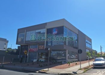 Loja com 50m², 1 vaga, no bairro Cruzeiro em Caxias do Sul para Comprar