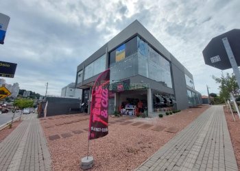 Loja com 50m², 1 vaga, no bairro Cruzeiro em Caxias do Sul para Alugar ou Comprar