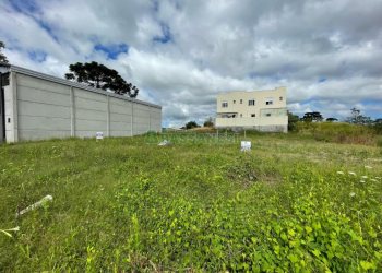 Terreno com 672m², no bairro São Virgílio em Caxias do Sul para Comprar
