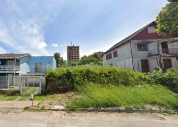 Terreno com 360m², no bairro Santa Lúcia em Caxias do Sul para Comprar