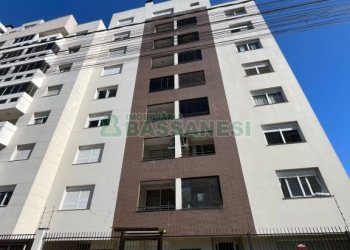 Apto Mobiliado com 63m², 2 dormitórios, 1 vaga, no bairro Petrópolis em Caxias do Sul para Alugar