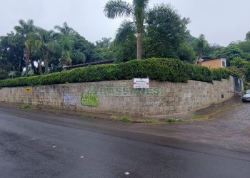 Casa com 140m², 3 dormitórios, 1 vaga, no bairro Nossa Senhora das Graças em Caxias do Sul para Comprar