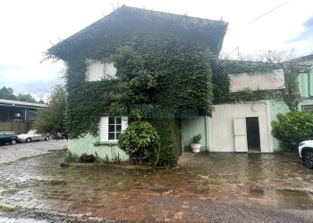 Pavilhão com 700m², no bairro Desvio Rizzo em Caxias do Sul para Comprar