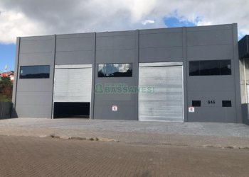 Pavilhão com 576m², no bairro Jardim das Hortências em Caxias do Sul para Alugar