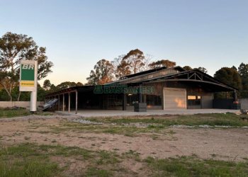 Pavilhão com 900m², no bairro São Luiz em Caxias do Sul para Alugar