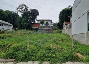 Terreno com 360m², no bairro Vinhedos em Caxias do Sul para Comprar