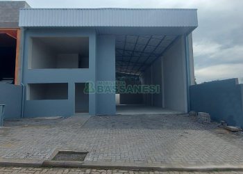 Pavilhão com 350m², no bairro Jardim das Hortências em Caxias do Sul para Alugar