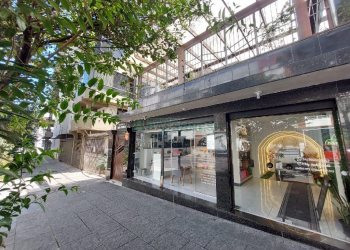 Kitinete Mobiliado com 40m², 1 dormitório, no bairro Centro em Caxias do Sul para Alugar