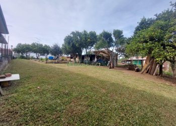 Terreno com 320m², no bairro Forqueta em Caxias do Sul para Comprar
