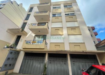 Apartamento com 80m², 3 dormitórios, 2 vagas, no bairro São Pelegrino em Caxias do Sul para Comprar