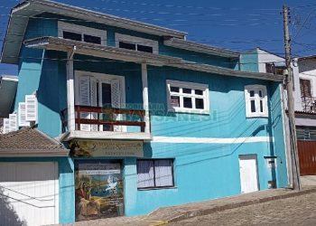 Casa com 148m², 2 dormitórios, 1 vaga, no bairro São Ciro em Caxias do Sul para Alugar