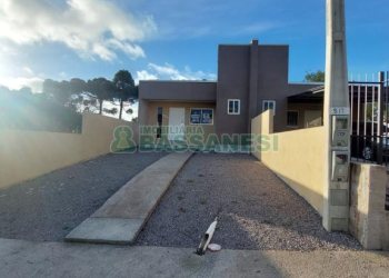 Casa com 87m², 3 dormitórios, 2 vagas, no bairro Nossa Senhora das Graças em Caxias do Sul para Comprar
