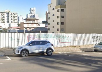Terreno com 1100m², no bairro Nossa Senhora de Lourdes em Caxias do Sul para Comprar