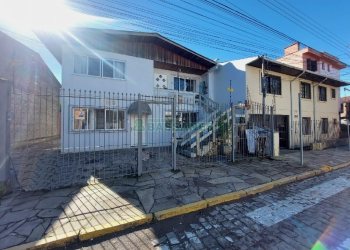 Casa com 80m², 2 dormitórios, no bairro Petrópolis em Caxias do Sul para Alugar