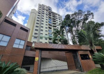 Apartamento com 100m², 3 dormitórios, 2 vagas, no bairro Pio X em Caxias do Sul para Alugar