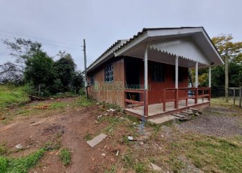 Casa com 60m², 2 dormitórios, no bairro Kayser em Caxias do Sul para Alugar