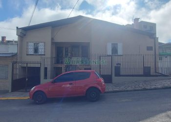 Casa com 70m², 2 dormitórios, no bairro Jardim América em Caxias do Sul para Alugar
