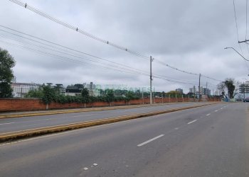 Terreno com 2000m², no bairro Nossa Senhora da Saúde em Caxias do Sul para Comprar