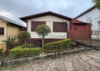 Casa com 80m², 3 dormitórios, 1 vaga, no bairro São Leopoldo em Caxias do Sul para Alugar