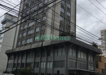 Sala com 33m², no bairro Centro em Caxias do Sul para Comprar