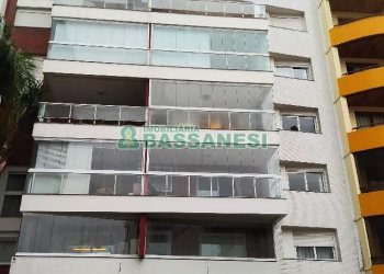 Apartamento com 120m², 3 dormitórios, 2 vagas, no bairro Panazzolo em Caxias do Sul para Alugar