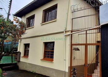 Casa com 100m², 3 dormitórios, 1 vaga, no bairro Presidente Vargas em Caxias do Sul para Alugar