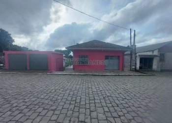 Casa com 40m², 1 dormitório, no bairro Universitário em Caxias do Sul para Alugar