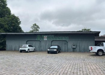 Pavilhão com 180m², no bairro São Leopoldo em Caxias do Sul para Alugar