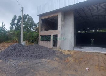 Pavilhão com 330m², no bairro Jardim das Hortências em Caxias do Sul para Alugar