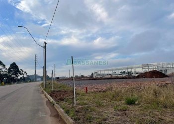 Pavilhão com 2984m², no bairro Distrito Industrial em Caxias do Sul para Alugar