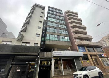 Sala com 60m², 1 vaga, no bairro Centro em Caxias do Sul para Comprar