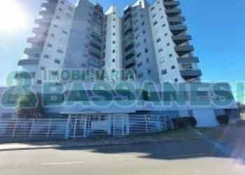 Apartamento com 74m², 2 dormitórios, 1 vaga, no bairro Cinqüentenário em Caxias do Sul para Alugar