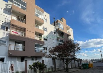 Apartamento com 80m², 3 dormitórios, 2 vagas, no bairro De Lazzer em Caxias do Sul para Comprar