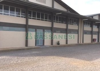 Pavilhão com 3466m², no bairro Cidade Nova em Caxias do Sul para Alugar