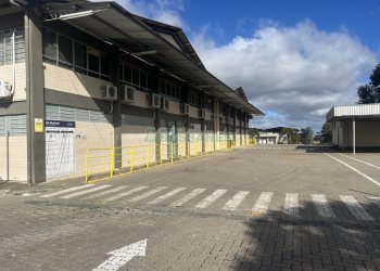 Pavilhão com 3466m², no bairro Cidade Industrial em Caxias do Sul para Alugar