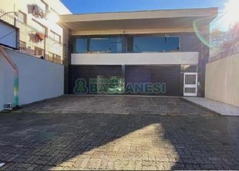 Sala com 107m², 1 vaga, no bairro Lourdes em Caxias do Sul para Alugar