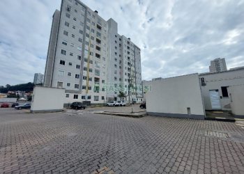 Apartamento com 47m², 2 dormitórios, 1 vaga, no bairro Panazzolo em Caxias do Sul para Alugar