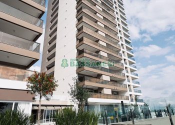 Apto Mobiliado com 110m², 3 dormitórios, 2 vagas, no bairro Petrópolis em Caxias do Sul para Alugar