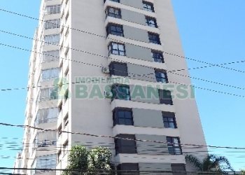 Apto Mobiliado com 130m², 3 dormitórios, 2 vagas, no bairro Centro em Caxias do Sul para Alugar