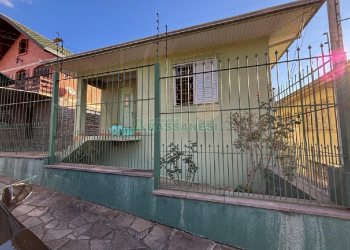 Casa, 3 dormitórios, 1 vaga, no bairro Jardim América em Caxias do Sul para Alugar