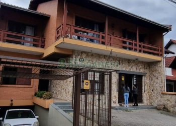 Casa com 342m², 3 dormitórios, 1 vaga, no bairro Cinqüentenário em Caxias do Sul para Comprar